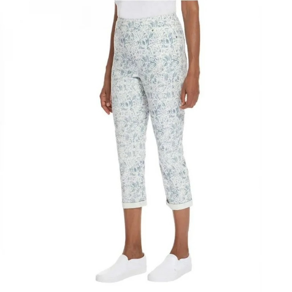 Mario Serrani Italy Ladies' Comfort Stretch Roll Cuff Capri